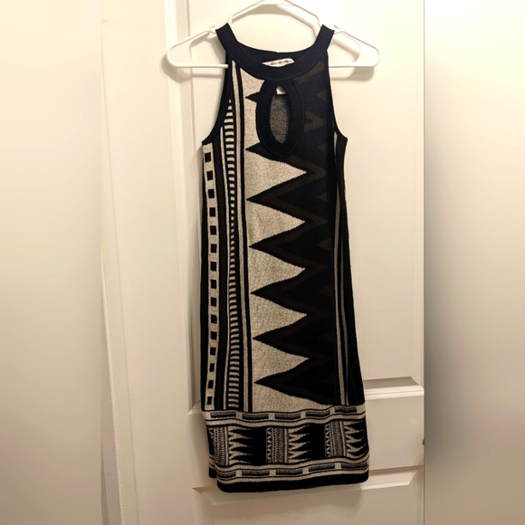 DVF monochrome geometric Knit Dress keyhole Aztec tribal PARIS HILTON - Picture 3 of 5